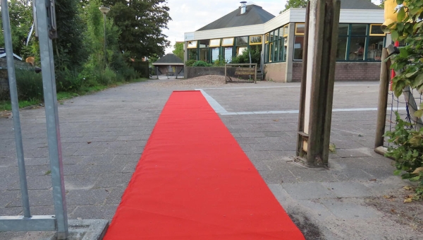 Rode loper uit voor de leerlingen van De Rietlanden